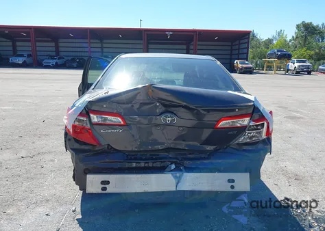 2012 Toyota Camry Se z USA, uszkodzony, nr VIN 4T1BF1FK2CU151453